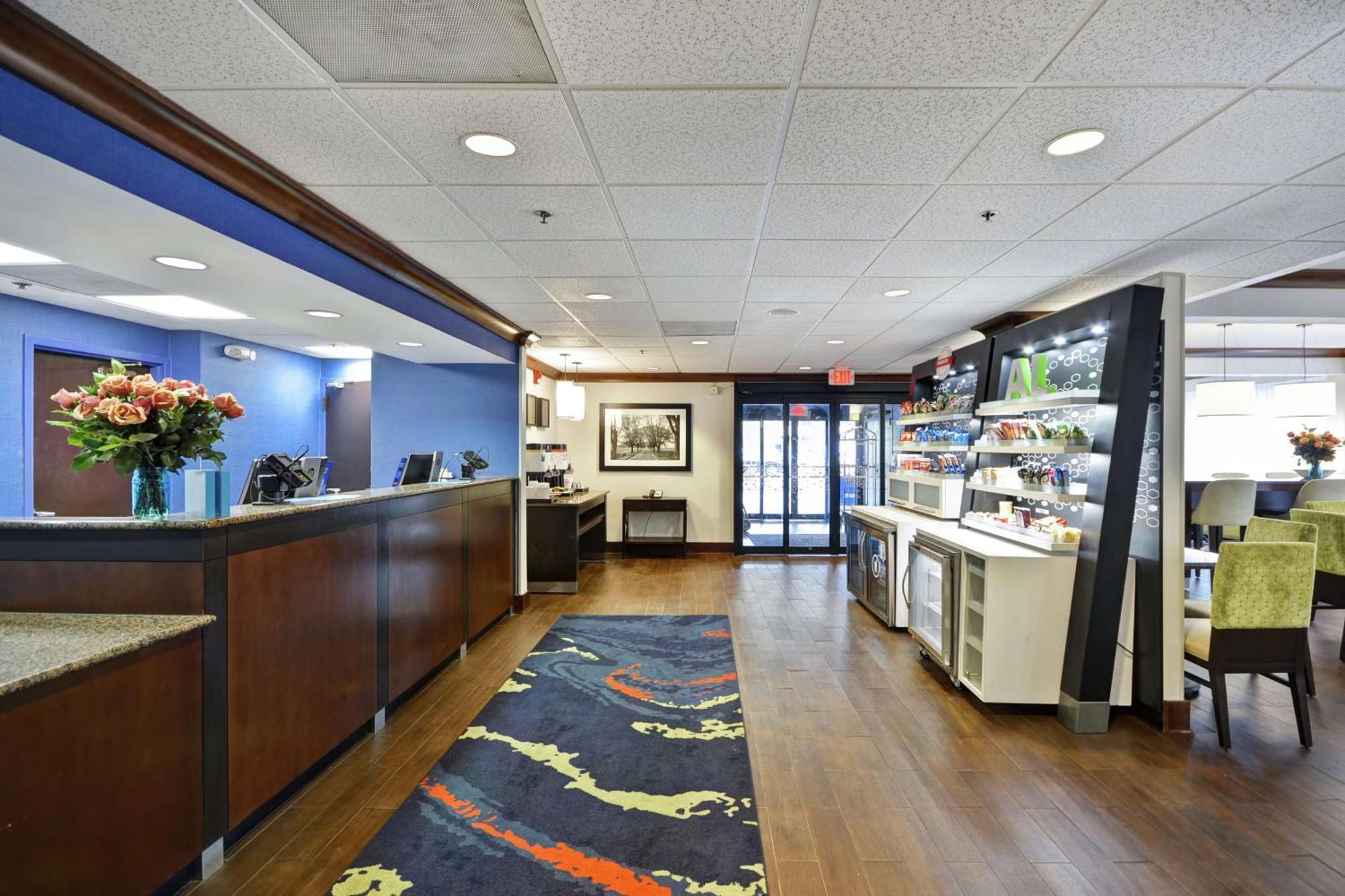Hampton Inn Birmingham/Mountain Brook Εξωτερικό φωτογραφία
